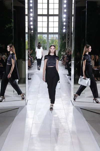 Look 22